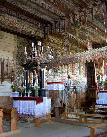 Intérieur de l'église en bois de Dębno Podhalańskie