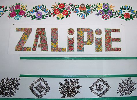 Le nom Zalipie écrit avec des fleurs