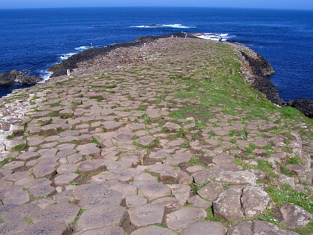 Giant's causeway, the grand causeway (view 3)