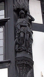 Chester - Sculpture sur bois de Saint-Michel