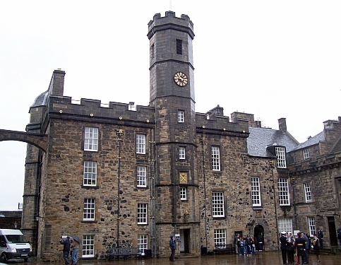 Edinburgh castle - Courtyard