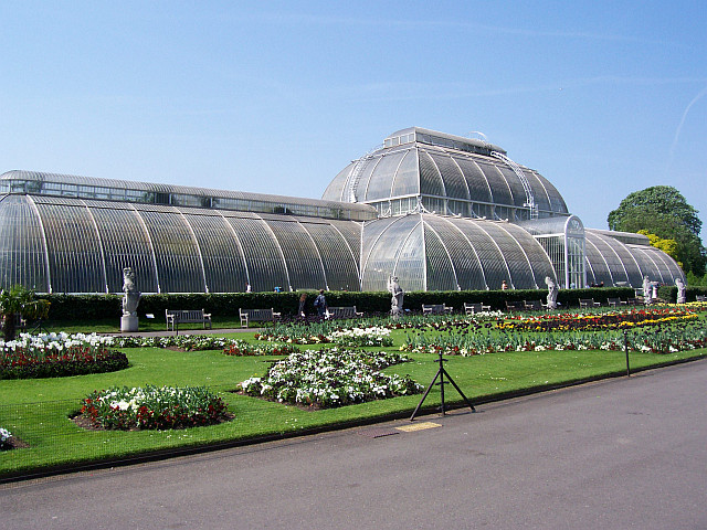 Kew gardens - Greenhouse at the entrance