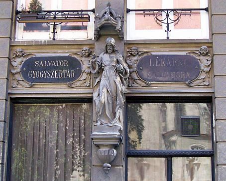 Bratislava - Le beau Christ de l'ancienne pharmacie Salvatore
