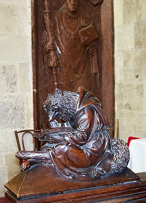 Cathédrale Saint-Martin - Renard dans le bestiaire du choeur