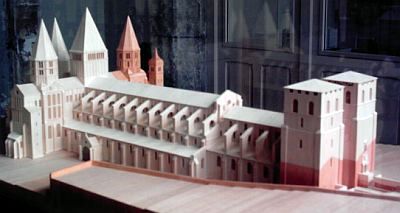 Maquette de l'église de Cluny
