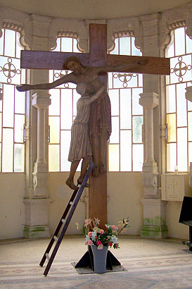 Croix sous le dôme