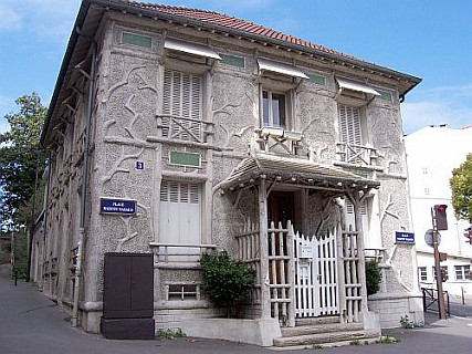 Secular nursery of Père-Lachaise (plant house at 3 Martin Nadaud square)