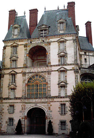 Château de Fontainebleau - Porte dorée