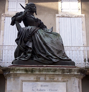 Grignan - Statue de la marquise de Sévigné