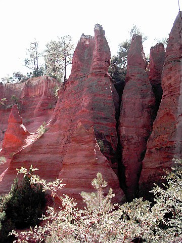 Roussillon - Cheminées d'ocres