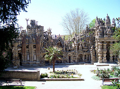 Postman Cheval's ideal palace