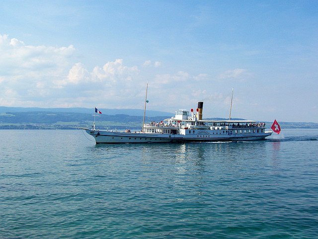 Yvoire - Boat on lake Léman