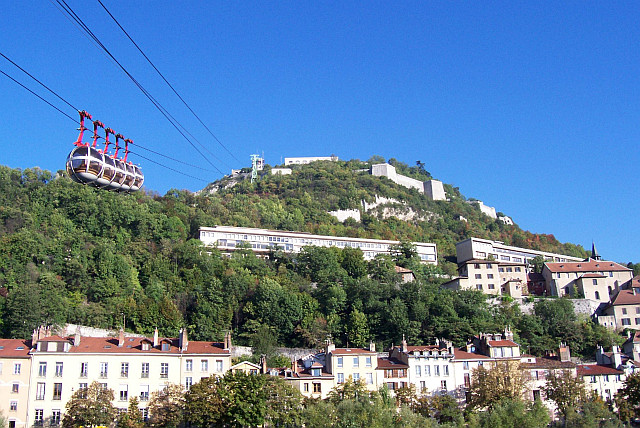 Grenoble - The bubbles and Bastille fort