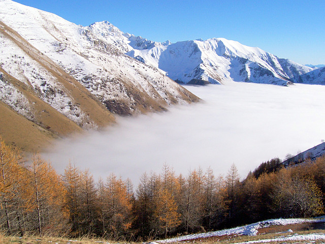 La Salette - Vallée dans le brouillard (vue n°3)